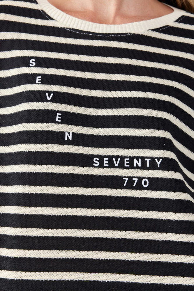 
                      
                        סריג פסים דק SEVEN70
                      
                    