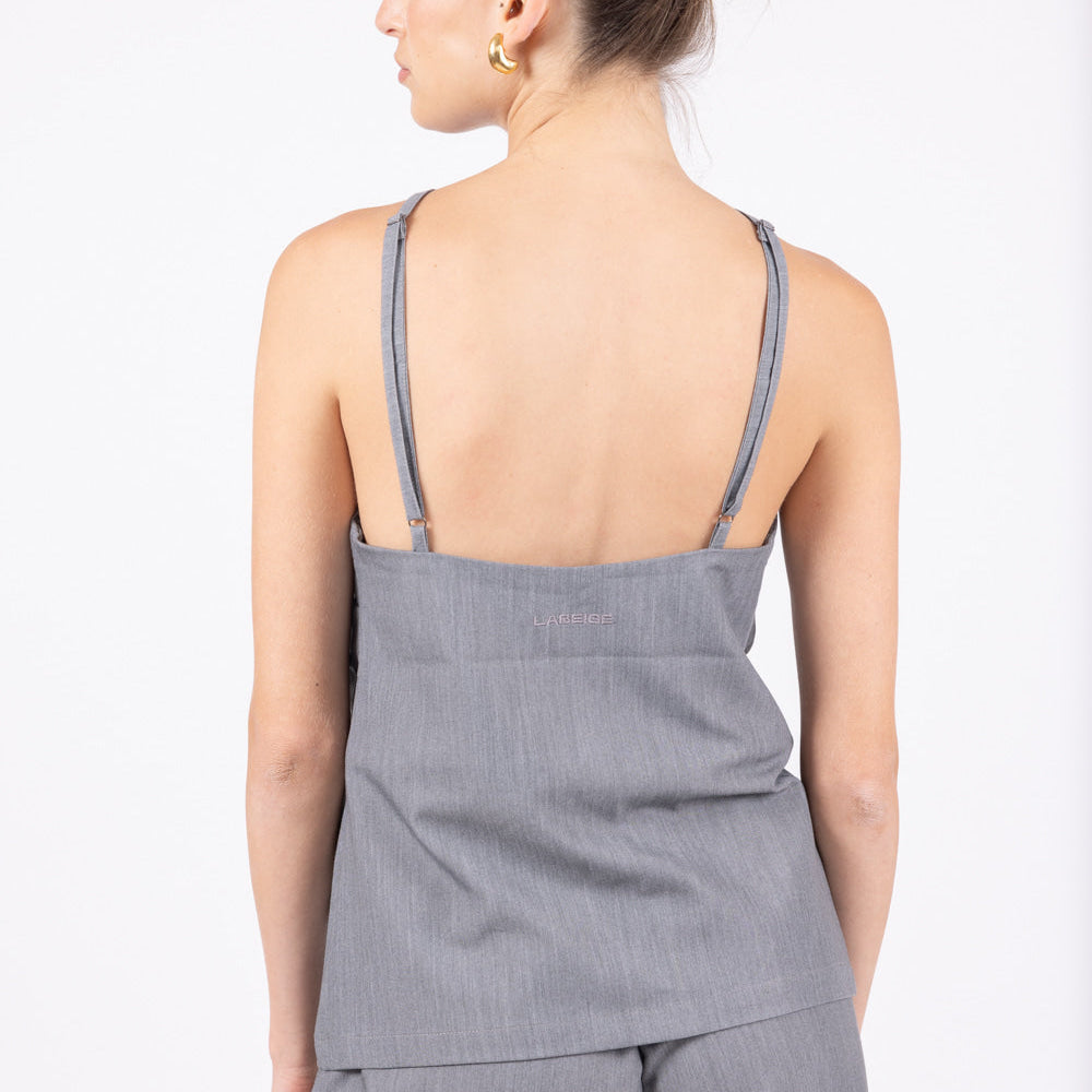 
                      
                        ANNA tank top in gray back look
                      
                    