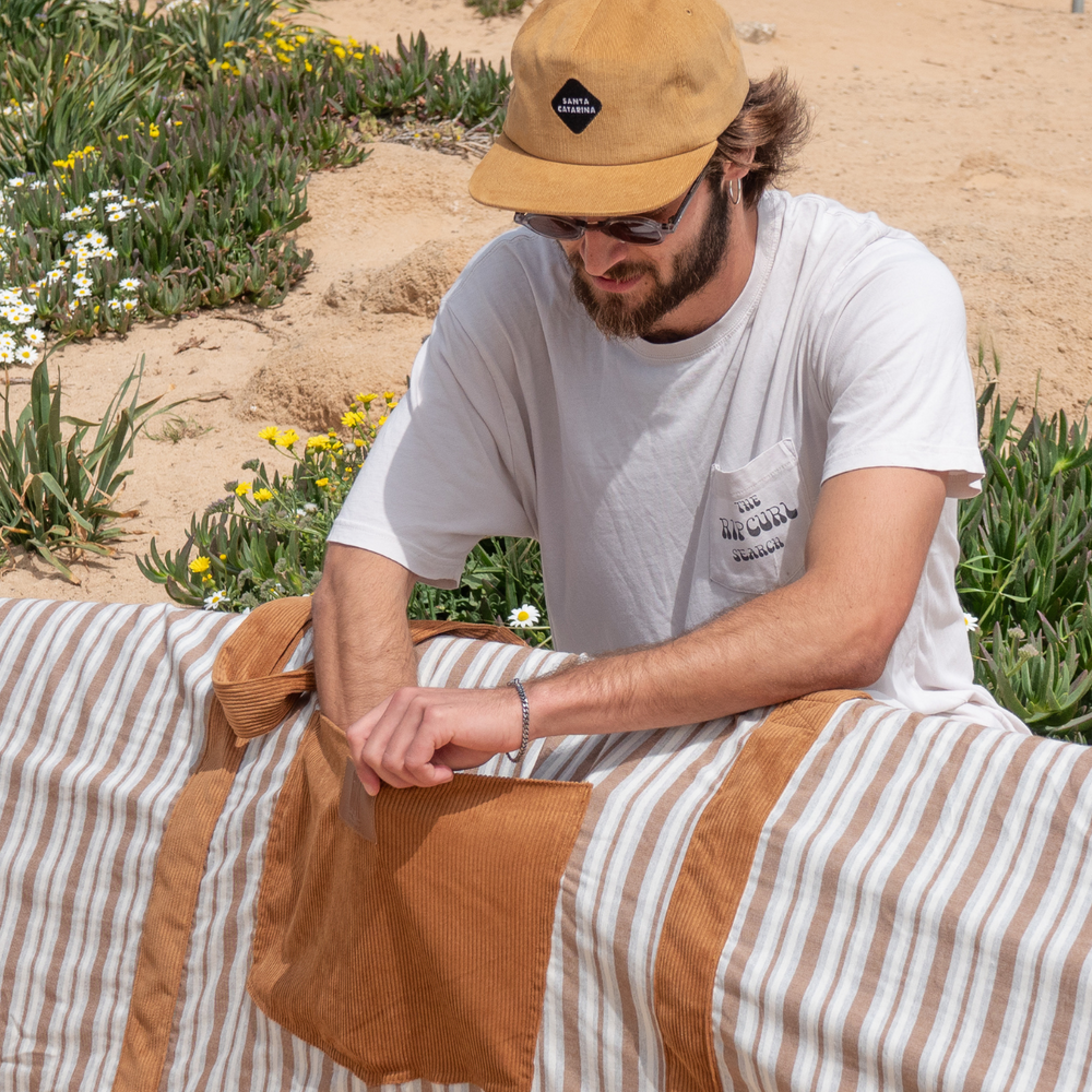 
                      
                        Brown Stripes- Surfboard Bag
                      
                    