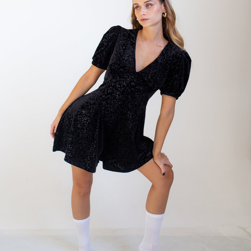 
                      
                        Velvet Romper With Puffed Sleeves
                      
                    