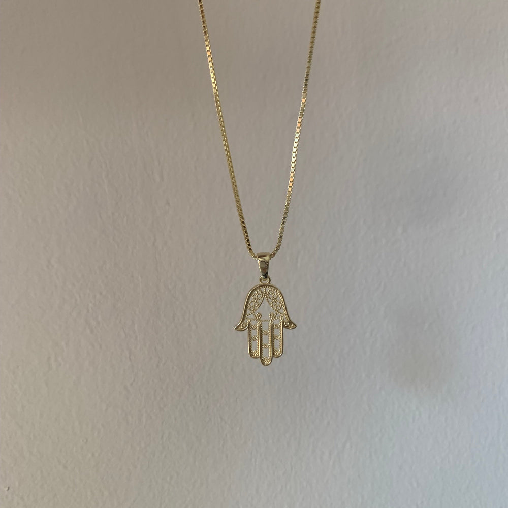 Hamsa lines necklace