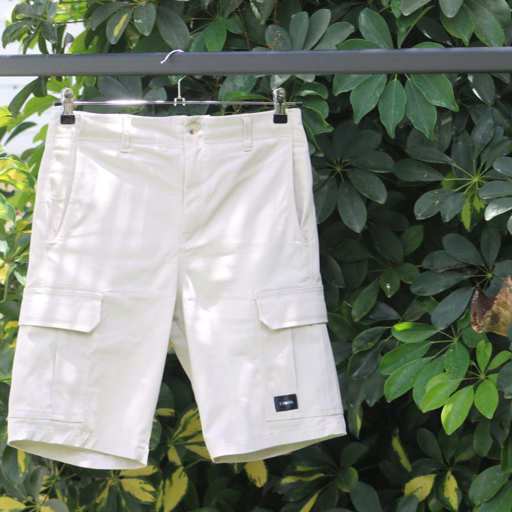 Utopía Cargo Shorts (White)