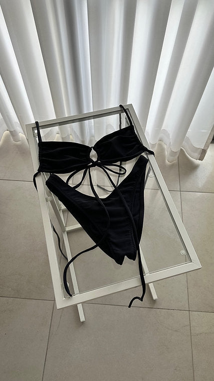 Black moon bikini