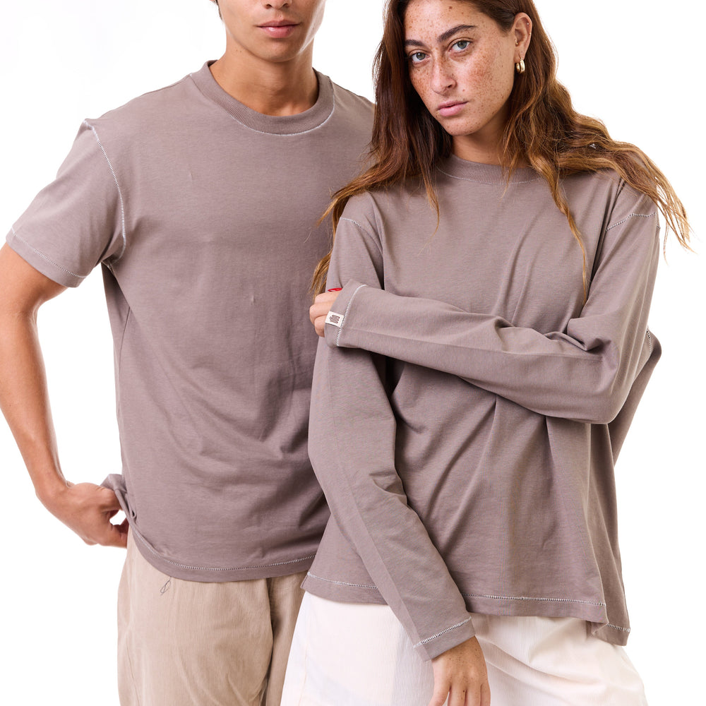 
                      
                        Camel - stitches long sleeves
                      
                    