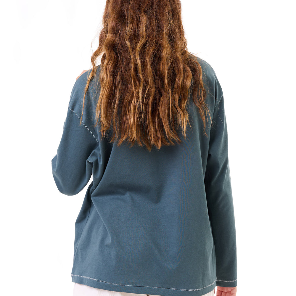 
                      
                        Turquoise - stitches long sleeves
                      
                    