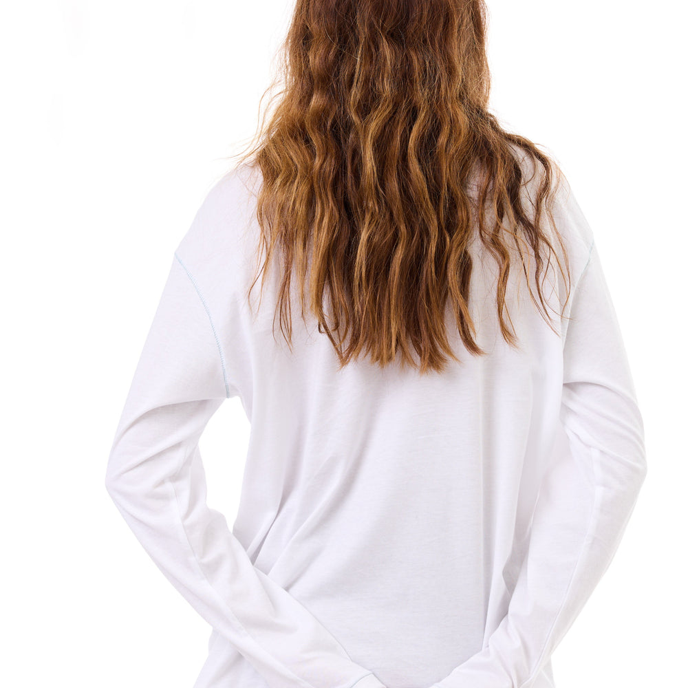 
                      
                        White - stitches long sleeves
                      
                    