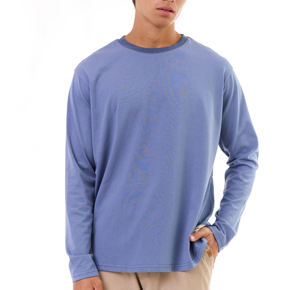 
                      
                        Basic Blue- oversized long sleeves
                      
                    