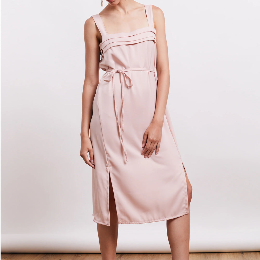 
                      
                        Camille dress | Powder pink
                      
                    