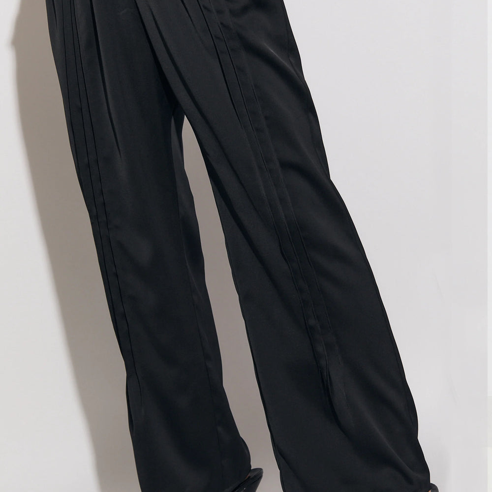 
                      
                        Shell pants | Black
                      
                    